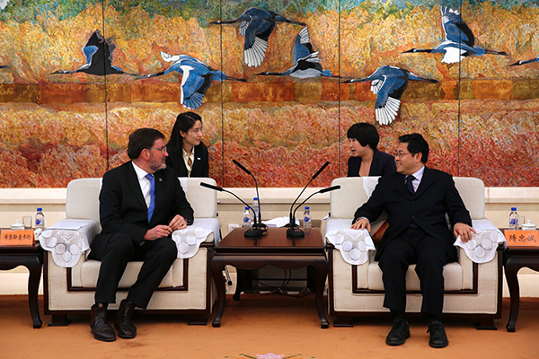 2015年5月22日,副省长隋忠诚会见联合国项目事务厅亚洲,欧洲,中东及